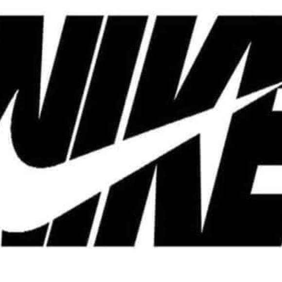 Dress for sale - Picture 2 of 2